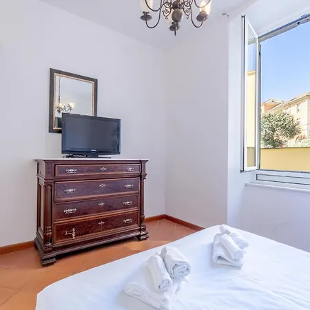 Casa Platone * ראפאלו